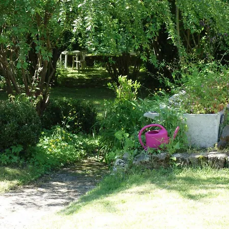 Clerfons: Sejour Au Bord De La Riviere Dordogne Gæstehus Mouleydier